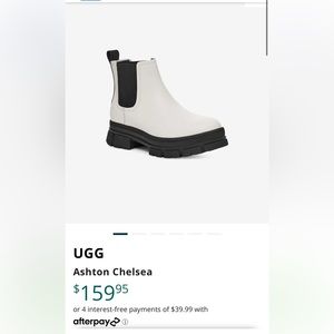 White Ugg Women’s Ashton Chelsea Boots size 9.5